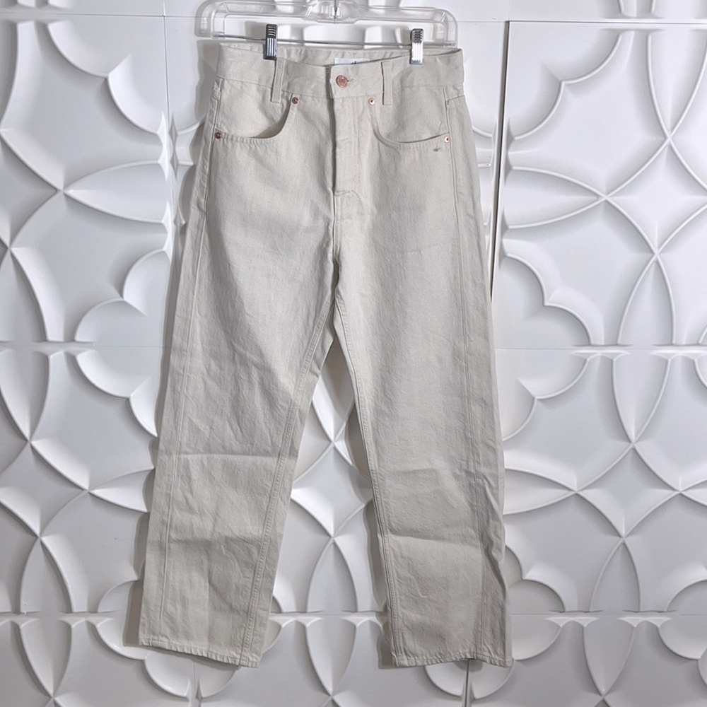 BITE curved off white relaxed fit jeans sz 26.    (97)